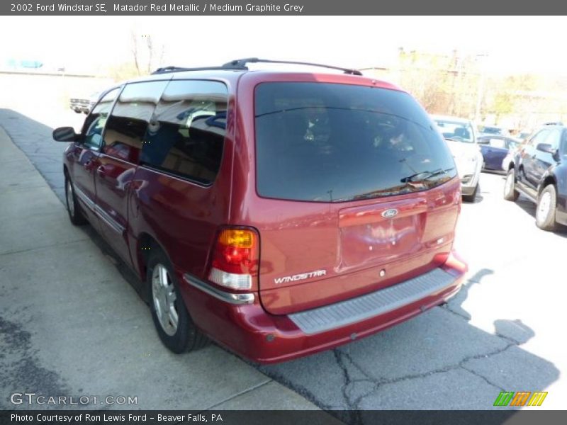 Matador Red Metallic / Medium Graphite Grey 2002 Ford Windstar SE