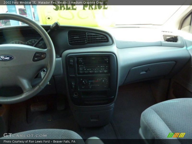 Matador Red Metallic / Medium Graphite Grey 2002 Ford Windstar SE