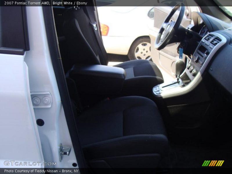 Bright White / Ebony 2007 Pontiac Torrent AWD