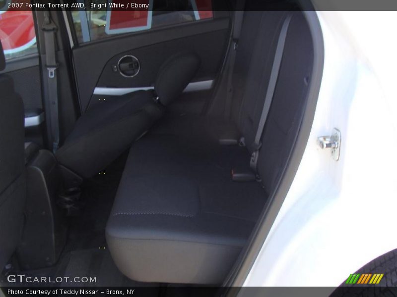 Bright White / Ebony 2007 Pontiac Torrent AWD