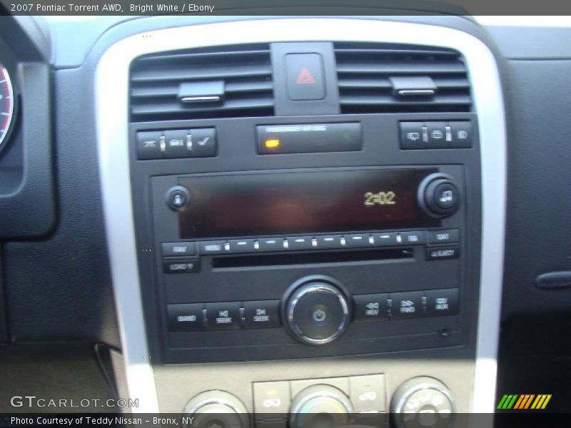 Bright White / Ebony 2007 Pontiac Torrent AWD