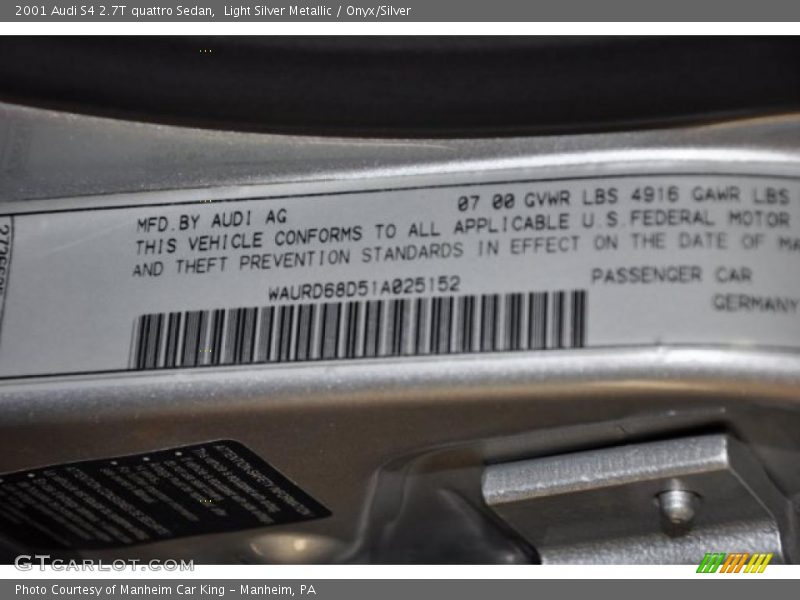 Light Silver Metallic / Onyx/Silver 2001 Audi S4 2.7T quattro Sedan