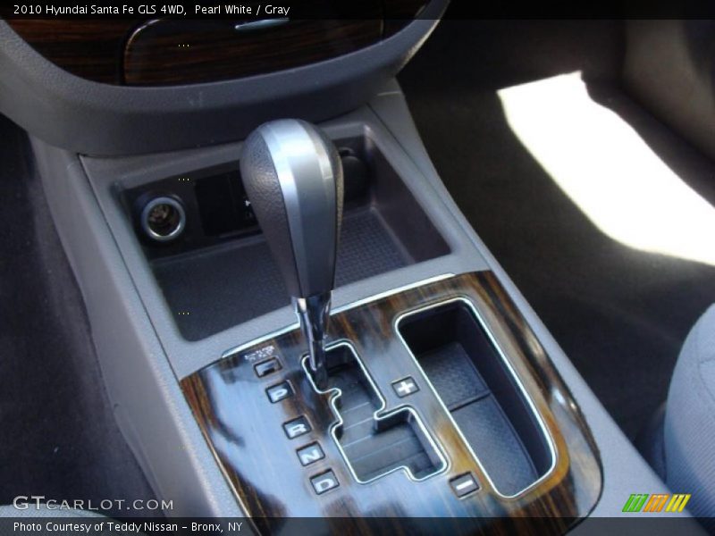 Pearl White / Gray 2010 Hyundai Santa Fe GLS 4WD