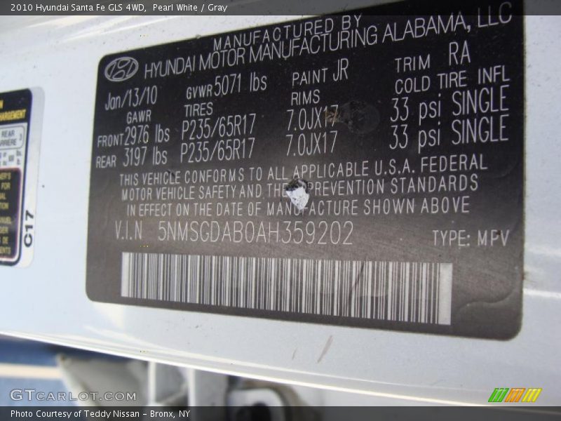 Pearl White / Gray 2010 Hyundai Santa Fe GLS 4WD