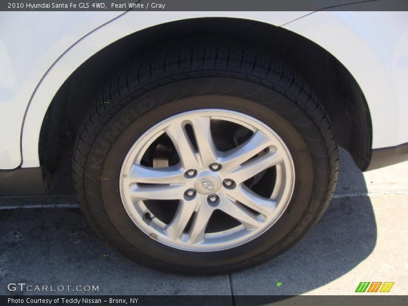 Pearl White / Gray 2010 Hyundai Santa Fe GLS 4WD