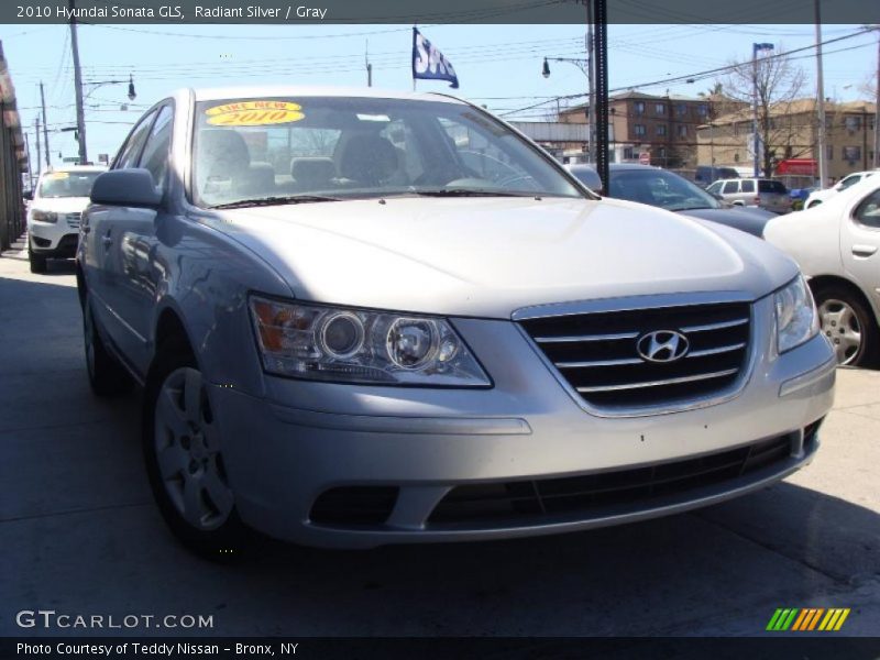 Radiant Silver / Gray 2010 Hyundai Sonata GLS