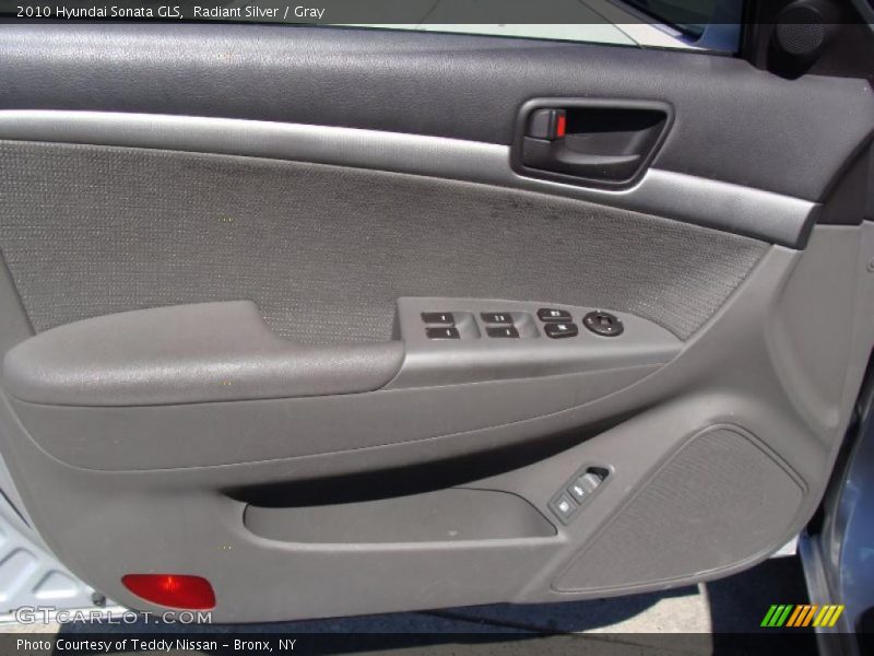 Radiant Silver / Gray 2010 Hyundai Sonata GLS