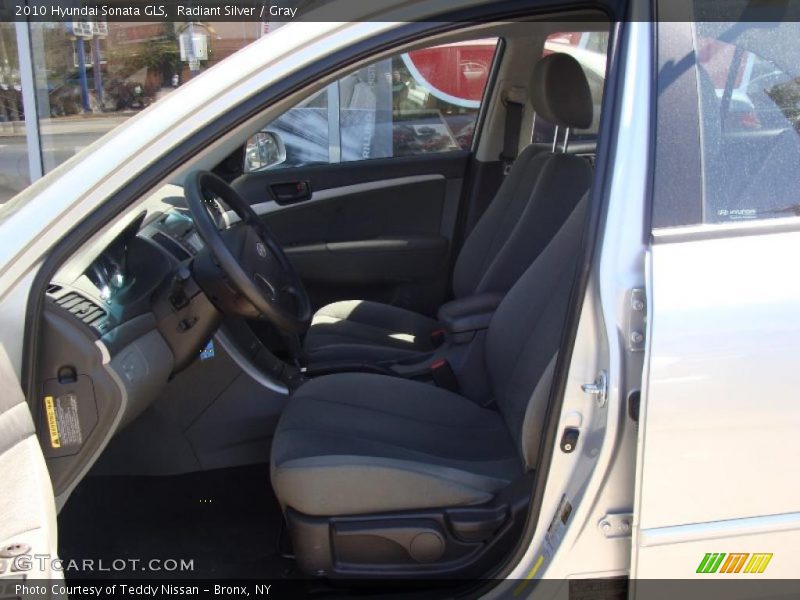Radiant Silver / Gray 2010 Hyundai Sonata GLS