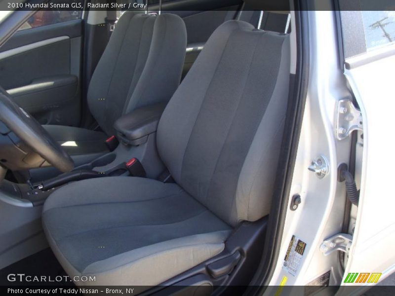 Radiant Silver / Gray 2010 Hyundai Sonata GLS