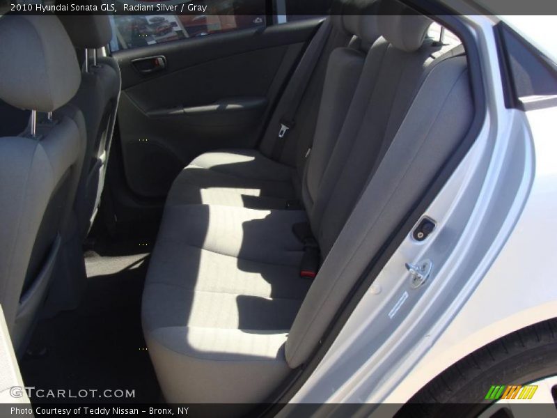 Radiant Silver / Gray 2010 Hyundai Sonata GLS
