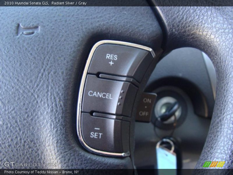 Radiant Silver / Gray 2010 Hyundai Sonata GLS