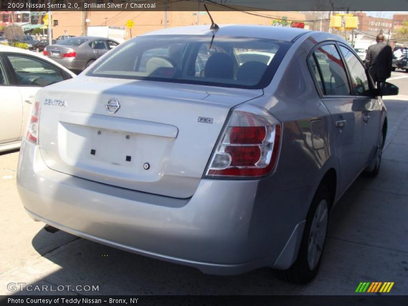 Brilliant Silver / Charcoal 2009 Nissan Sentra 2.0