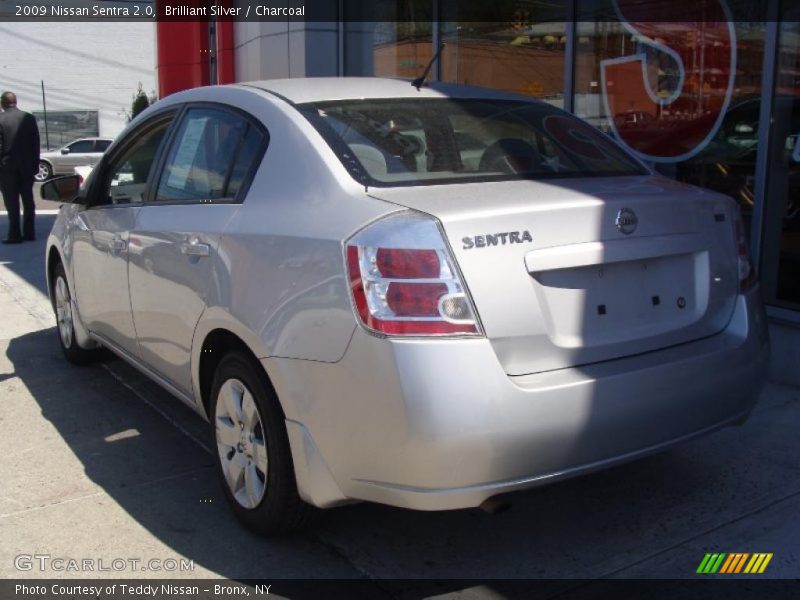 Brilliant Silver / Charcoal 2009 Nissan Sentra 2.0