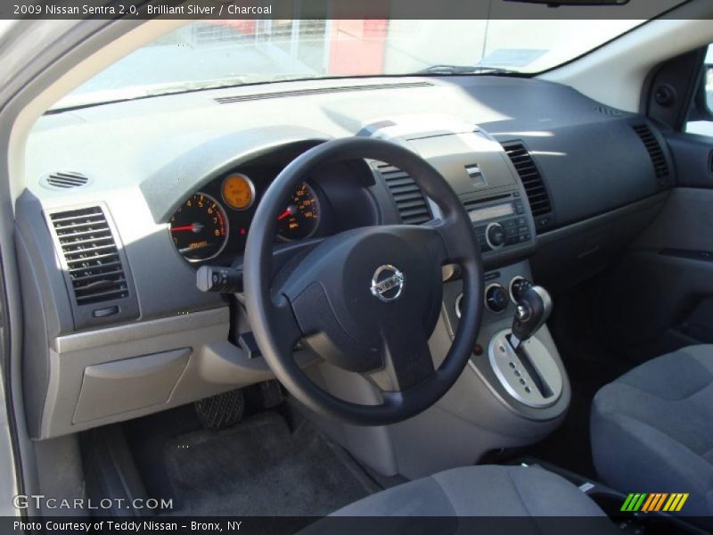 Brilliant Silver / Charcoal 2009 Nissan Sentra 2.0