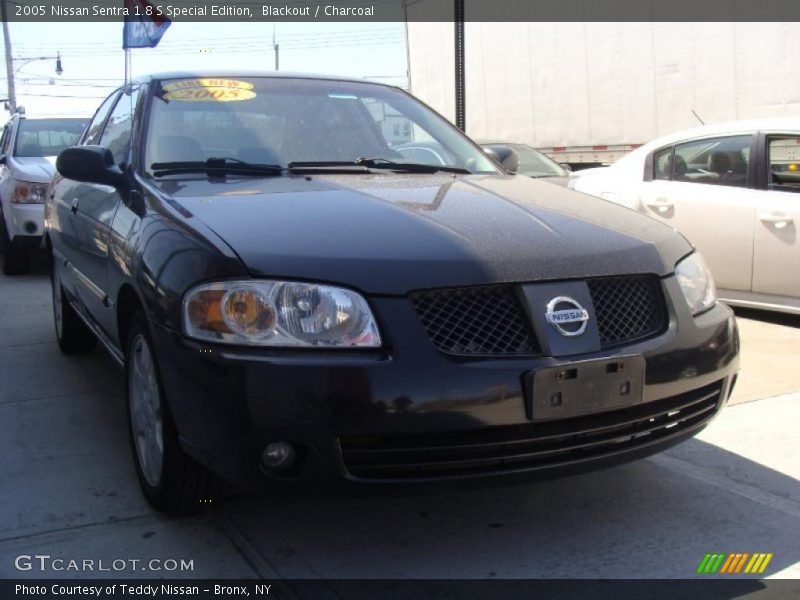 Blackout / Charcoal 2005 Nissan Sentra 1.8 S Special Edition