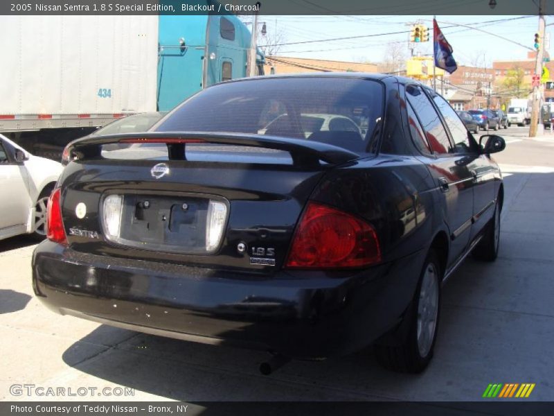 Blackout / Charcoal 2005 Nissan Sentra 1.8 S Special Edition