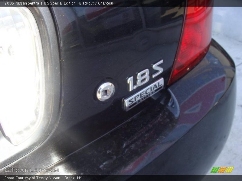 Blackout / Charcoal 2005 Nissan Sentra 1.8 S Special Edition