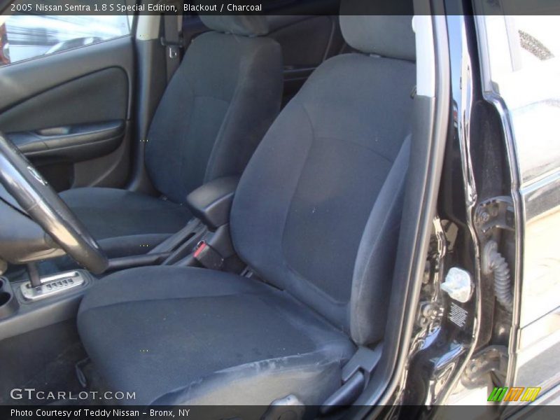 Blackout / Charcoal 2005 Nissan Sentra 1.8 S Special Edition