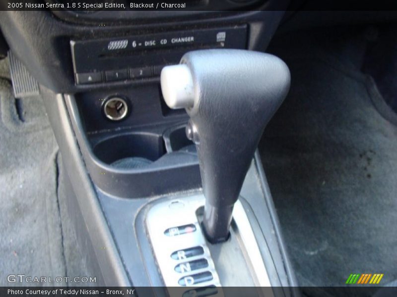 Blackout / Charcoal 2005 Nissan Sentra 1.8 S Special Edition