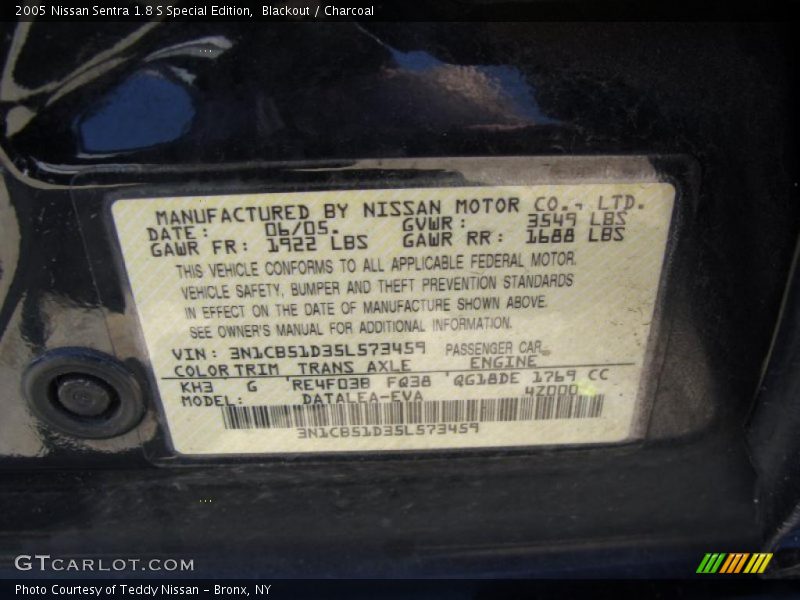 Blackout / Charcoal 2005 Nissan Sentra 1.8 S Special Edition