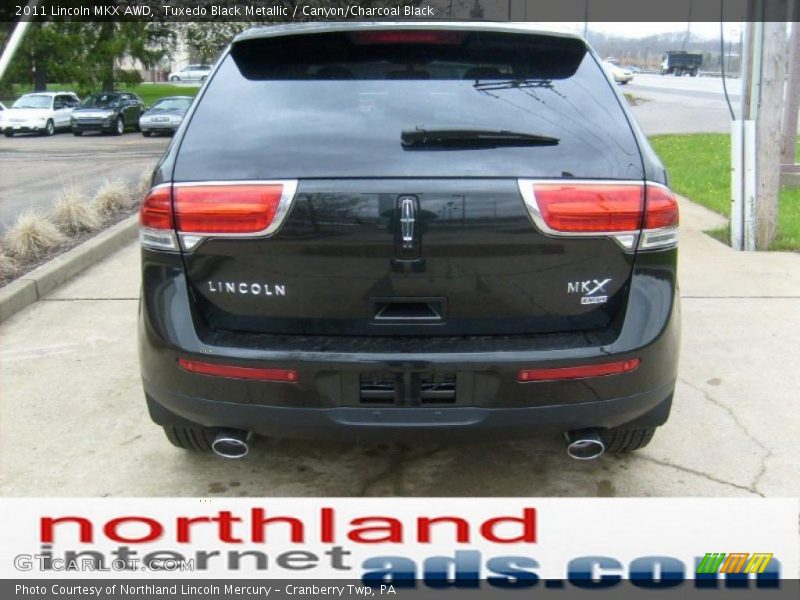Tuxedo Black Metallic / Canyon/Charcoal Black 2011 Lincoln MKX AWD