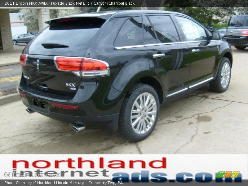 Tuxedo Black Metallic / Canyon/Charcoal Black 2011 Lincoln MKX AWD