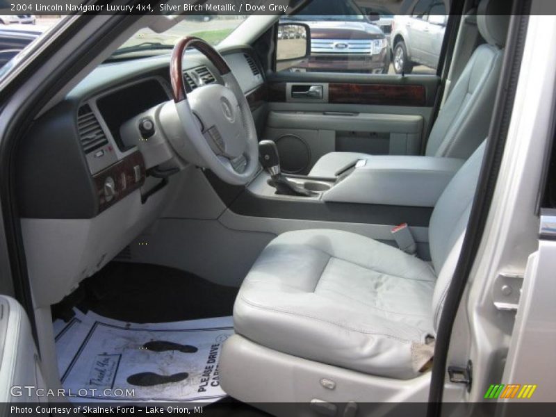 Silver Birch Metallic / Dove Grey 2004 Lincoln Navigator Luxury 4x4