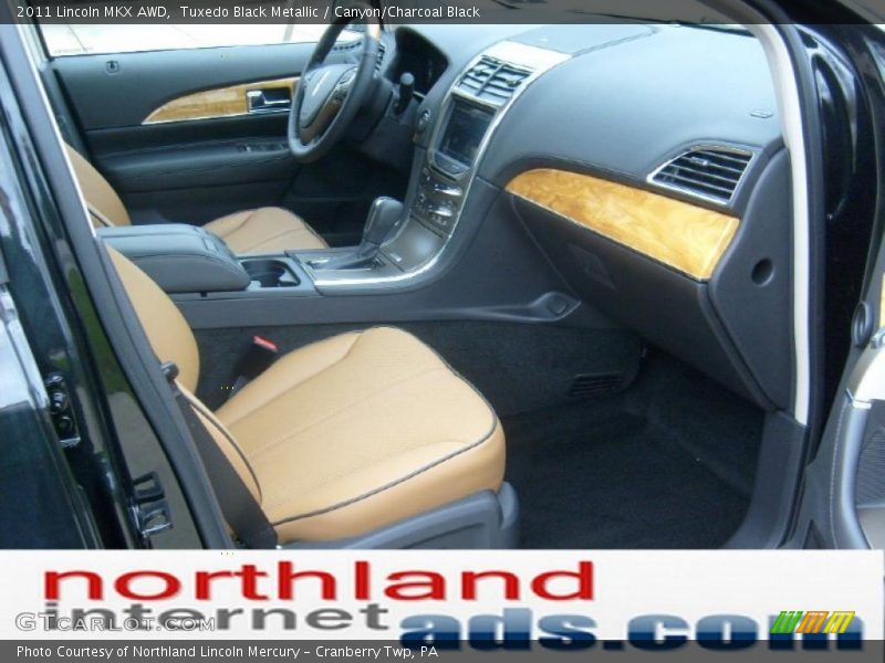 Tuxedo Black Metallic / Canyon/Charcoal Black 2011 Lincoln MKX AWD