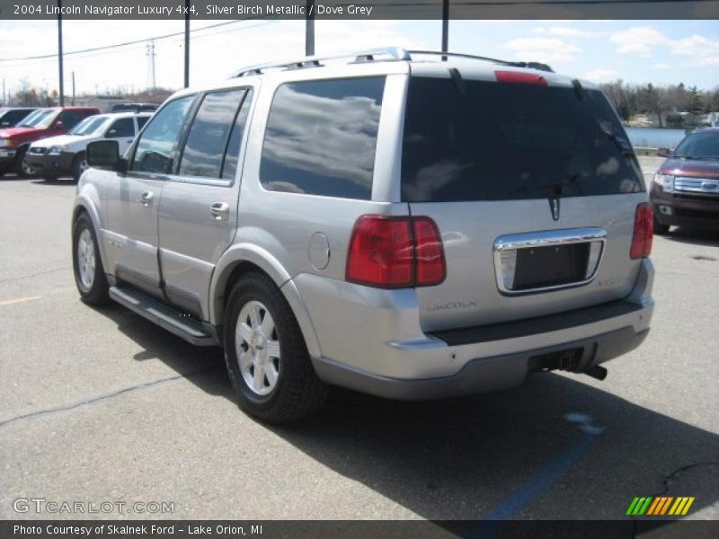Silver Birch Metallic / Dove Grey 2004 Lincoln Navigator Luxury 4x4
