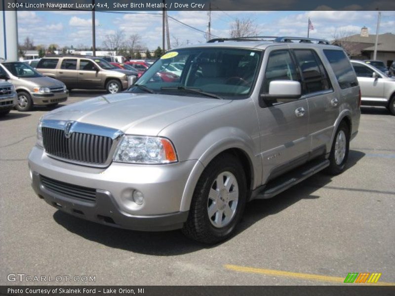 Silver Birch Metallic / Dove Grey 2004 Lincoln Navigator Luxury 4x4