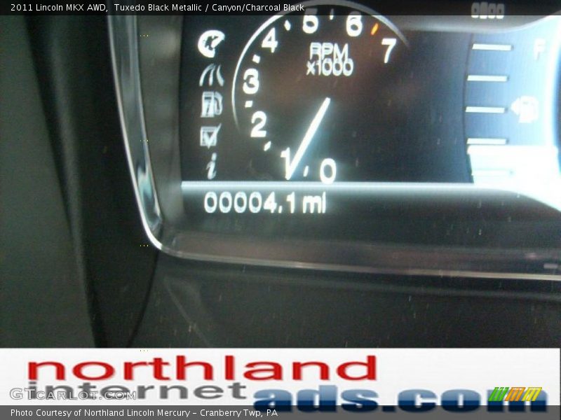 Tuxedo Black Metallic / Canyon/Charcoal Black 2011 Lincoln MKX AWD