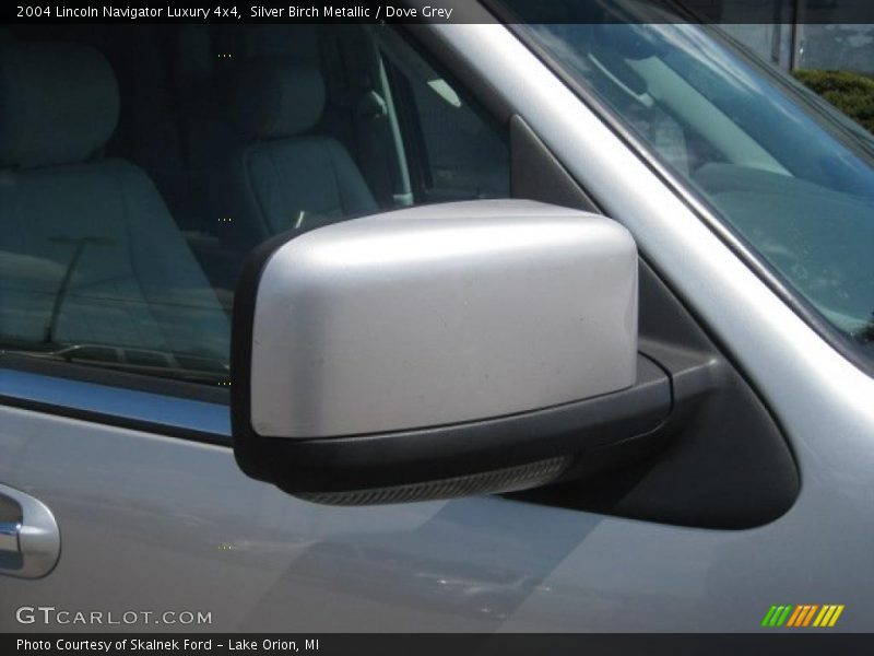 Silver Birch Metallic / Dove Grey 2004 Lincoln Navigator Luxury 4x4