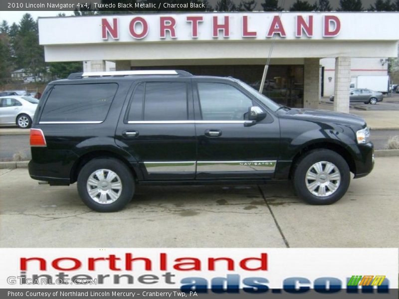 Tuxedo Black Metallic / Charcoal Black 2010 Lincoln Navigator 4x4