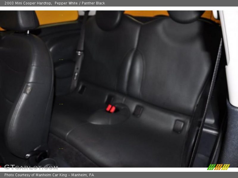 Pepper White / Panther Black 2003 Mini Cooper Hardtop