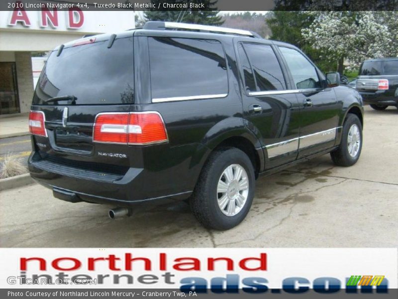 Tuxedo Black Metallic / Charcoal Black 2010 Lincoln Navigator 4x4