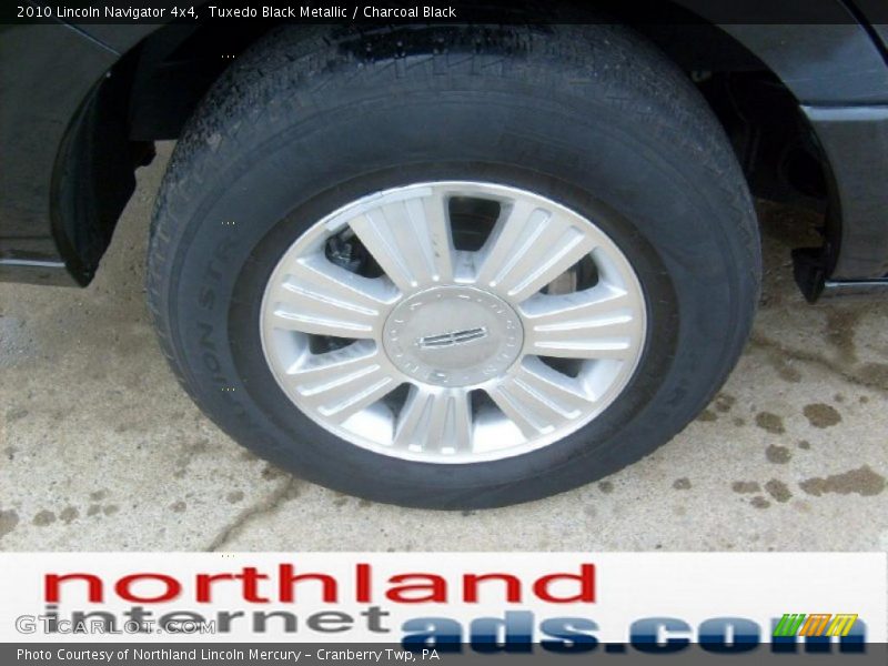 Tuxedo Black Metallic / Charcoal Black 2010 Lincoln Navigator 4x4