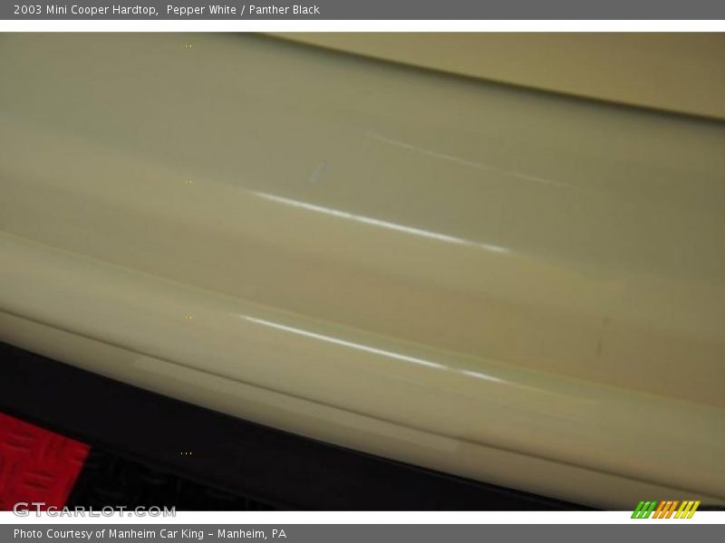 Pepper White / Panther Black 2003 Mini Cooper Hardtop