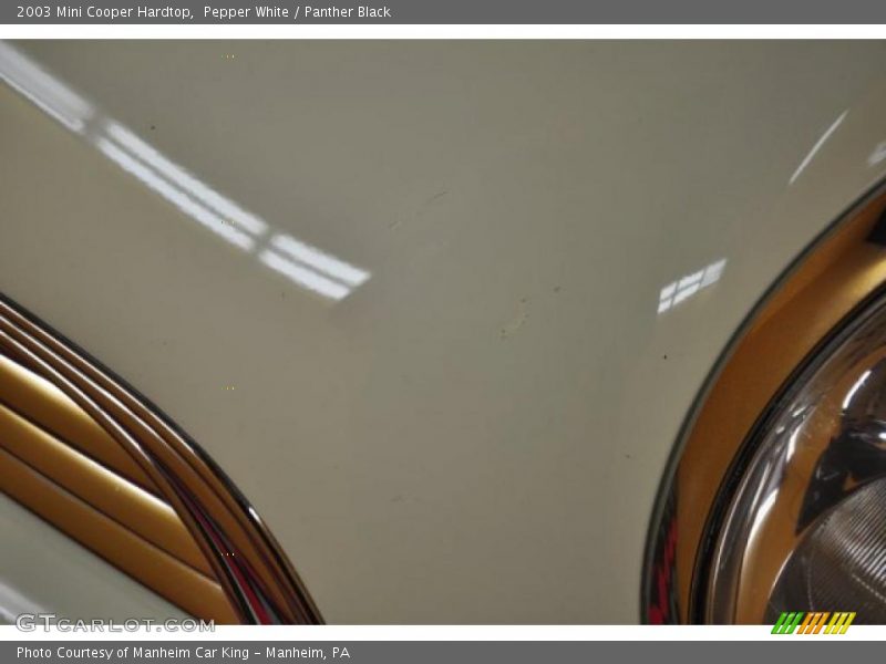 Pepper White / Panther Black 2003 Mini Cooper Hardtop