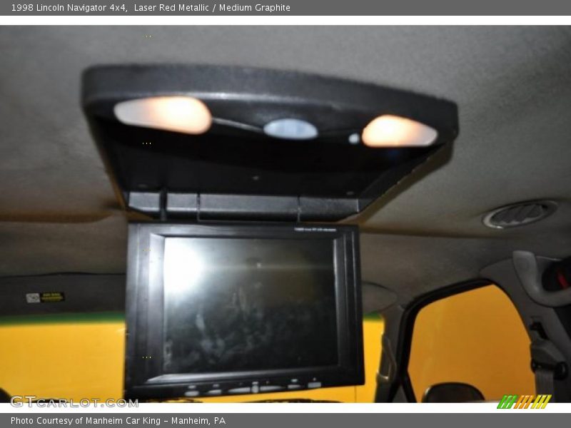 Laser Red Metallic / Medium Graphite 1998 Lincoln Navigator 4x4