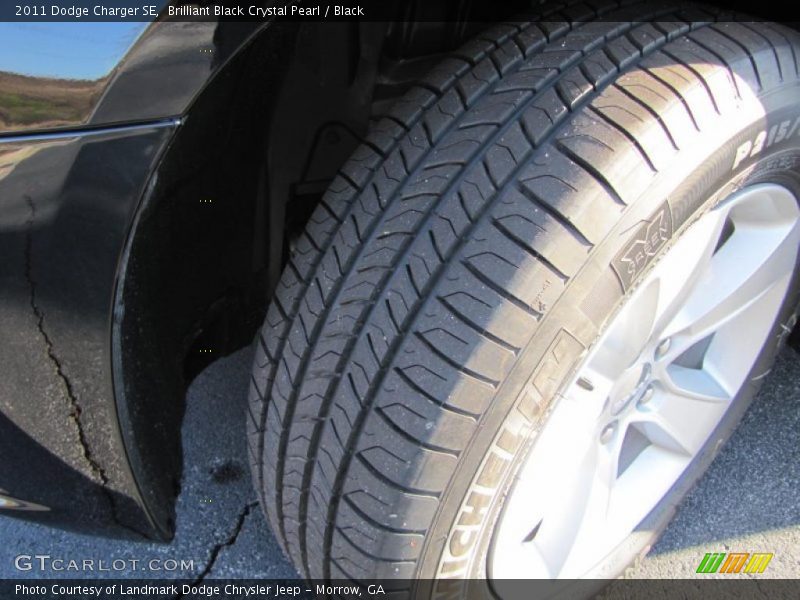 Brilliant Black Crystal Pearl / Black 2011 Dodge Charger SE