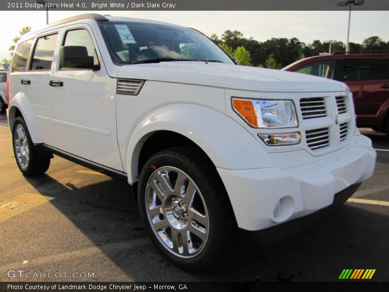 Bright White / Dark Slate Gray 2011 Dodge Nitro Heat 4.0