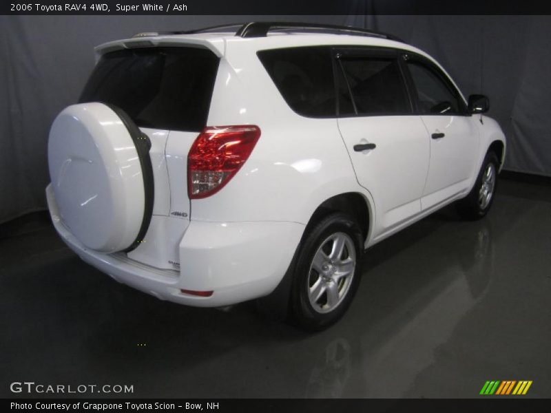 Super White / Ash 2006 Toyota RAV4 4WD