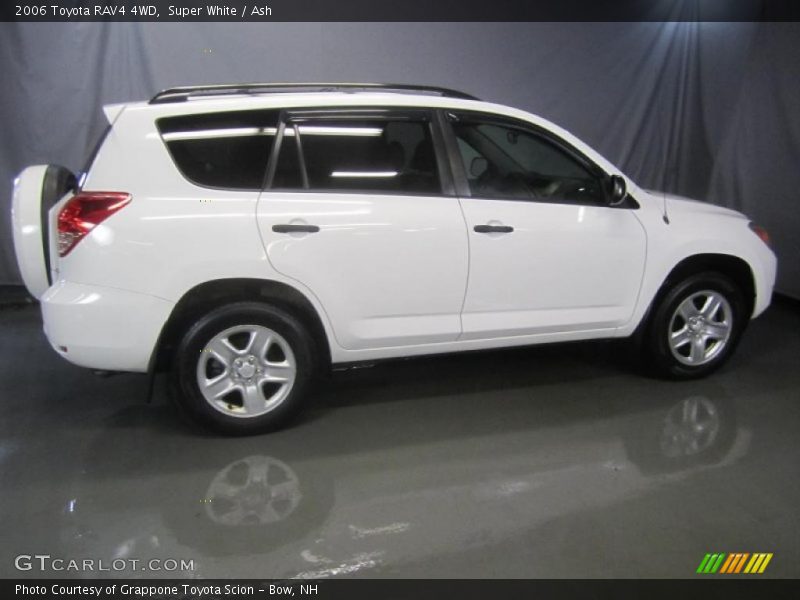 Super White / Ash 2006 Toyota RAV4 4WD