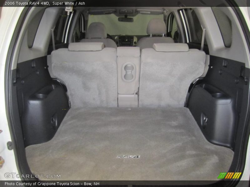 Super White / Ash 2006 Toyota RAV4 4WD
