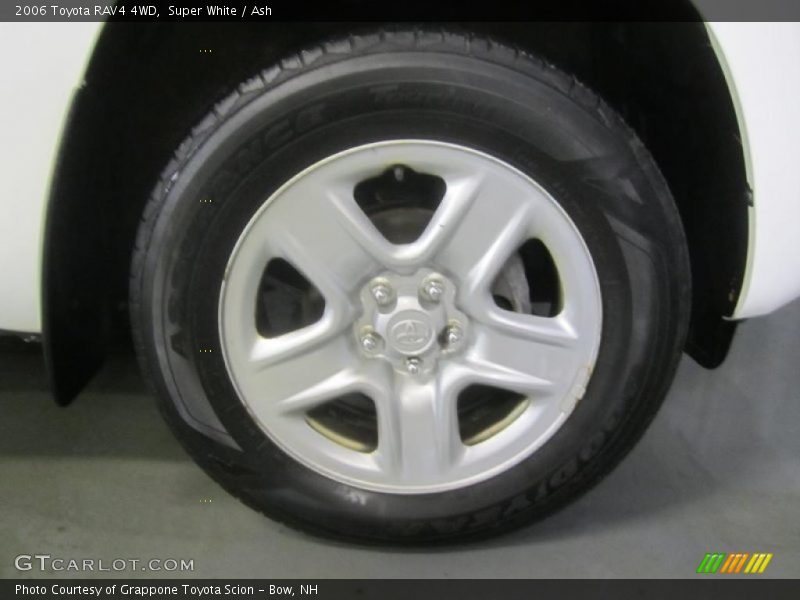 Super White / Ash 2006 Toyota RAV4 4WD