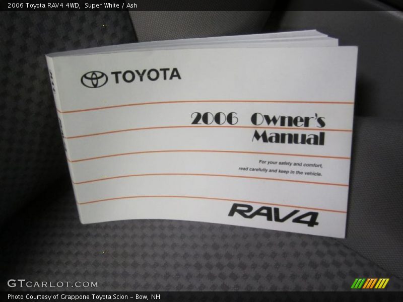 Super White / Ash 2006 Toyota RAV4 4WD