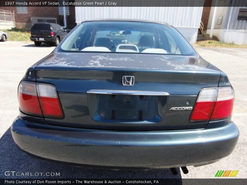 Eucalyptus Green Pearl / Gray 1997 Honda Accord VP Sedan