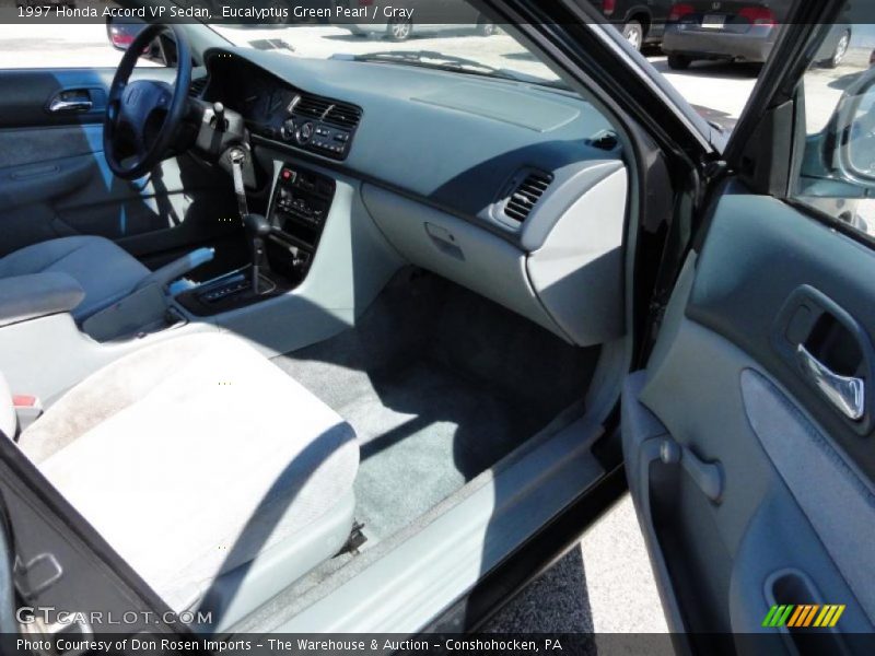 Eucalyptus Green Pearl / Gray 1997 Honda Accord VP Sedan