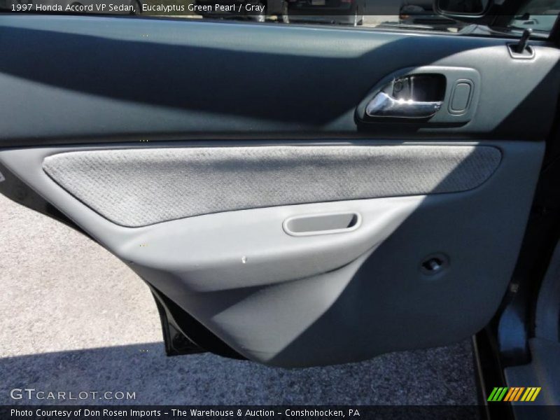 Eucalyptus Green Pearl / Gray 1997 Honda Accord VP Sedan