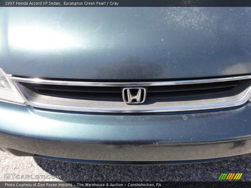 Eucalyptus Green Pearl / Gray 1997 Honda Accord VP Sedan
